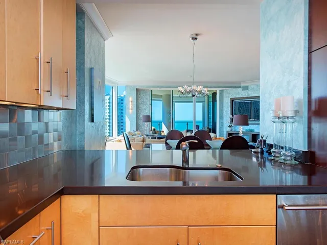 $3,395,000 | 60 Seagate Drive, Unit 1001, Naples, FL 34103