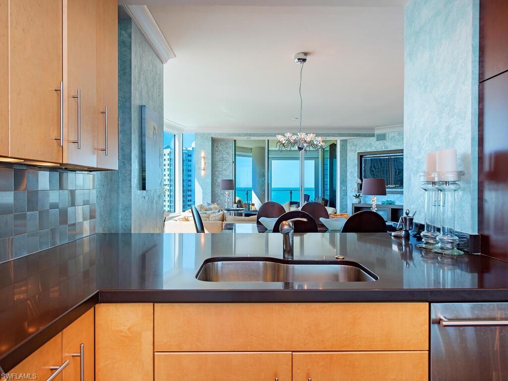 60 Seagate Drive, Unit 1001 Naples, FL 34103 - Photo 6 of 20