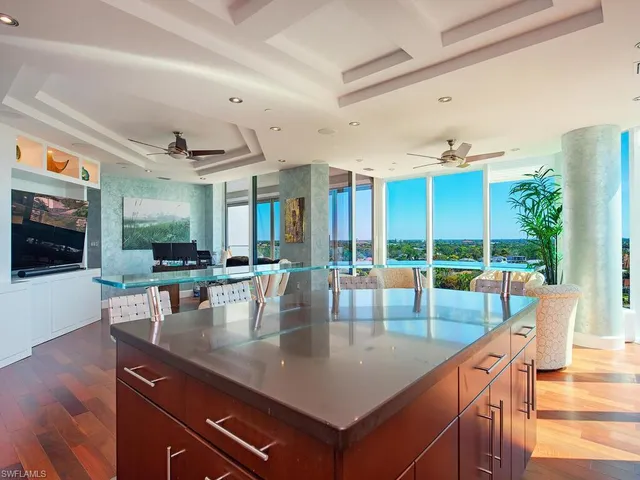 $3,395,000 | 60 Seagate Drive, Unit 1001, Naples, FL 34103