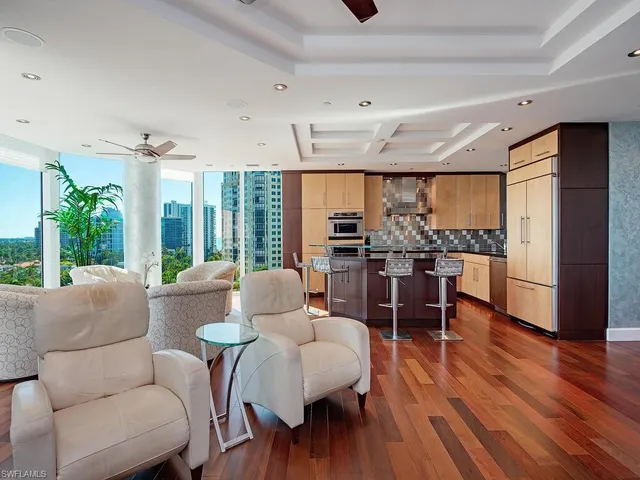 $3,395,000 | 60 Seagate Drive, Unit 1001, Naples, FL 34103