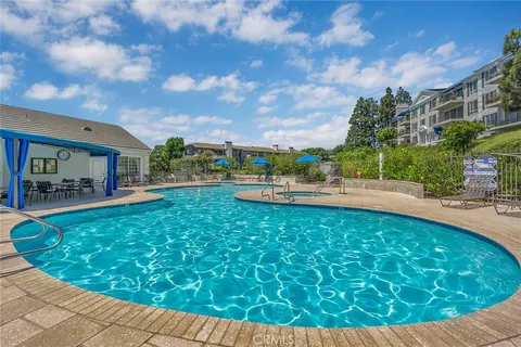 $949,000 | 200 McNeil Lane, Unit 204, Newport Beach, CA 92663