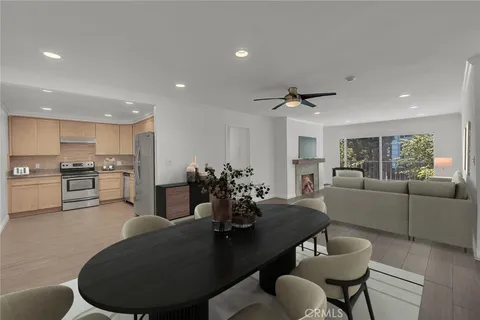 $949,000 | 200 McNeil Lane, Unit 204, Newport Beach, CA 92663