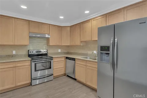 $949,000 | 200 McNeil Lane, Unit 204, Newport Beach, CA 92663