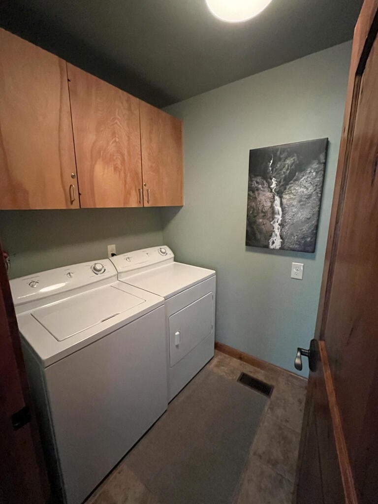 57232 Island Road, Unit 32 Sunriver, OR 97707 - Photo 13 of 26 Sunriver Meadow House 32-08