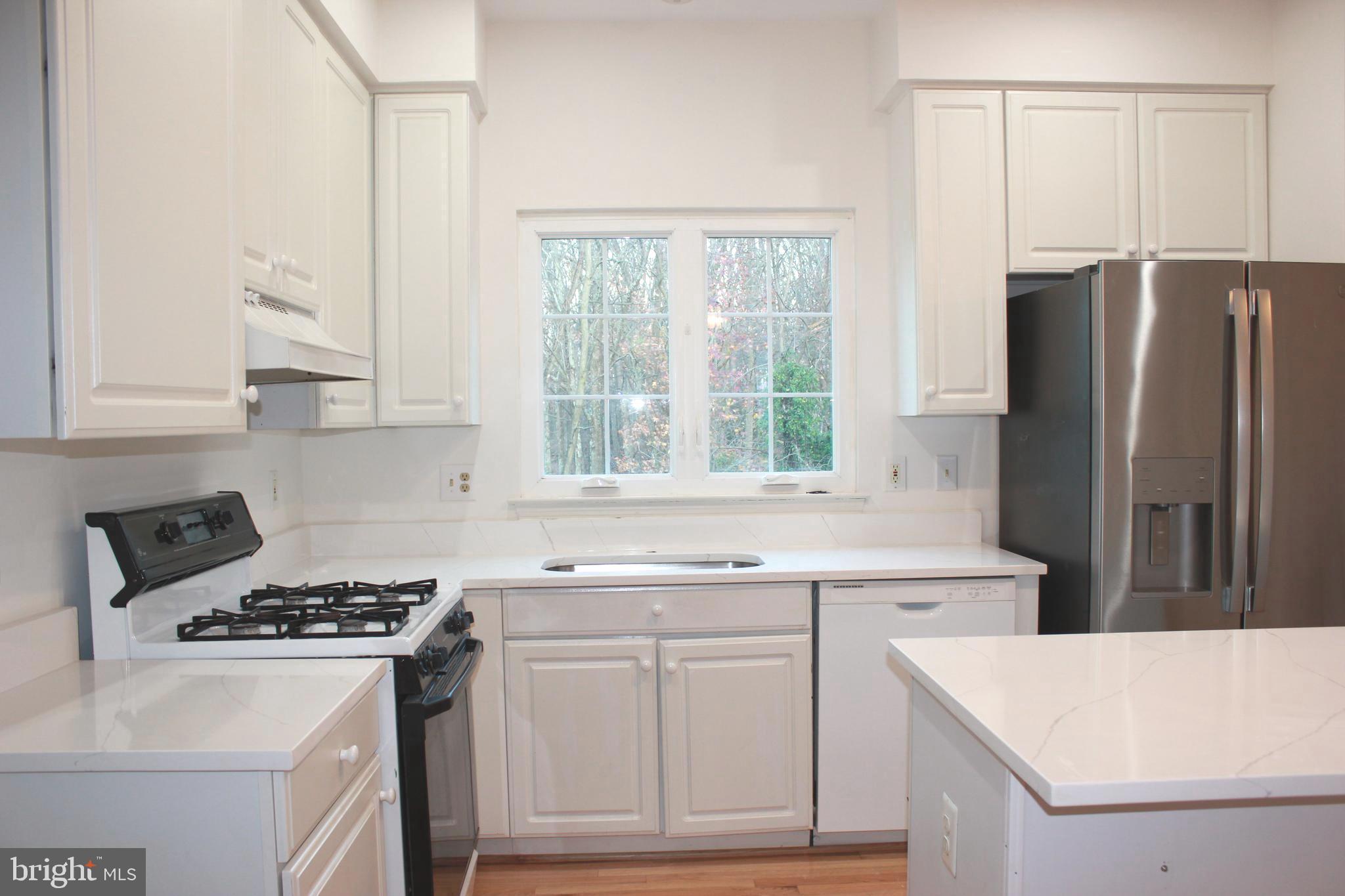 16033 Kings Mountain Road Woodbridge, VA 22191 - Photo 11 of 46