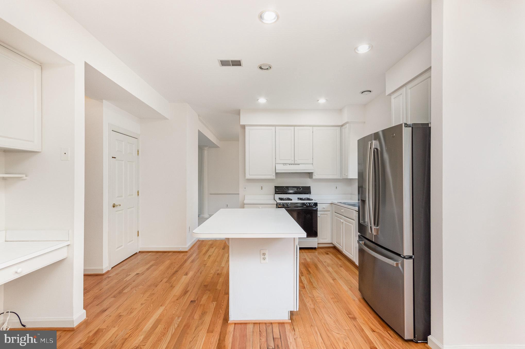 16033 Kings Mountain Road Woodbridge, VA 22191 - Photo 12 of 46 Older view of Kitchen