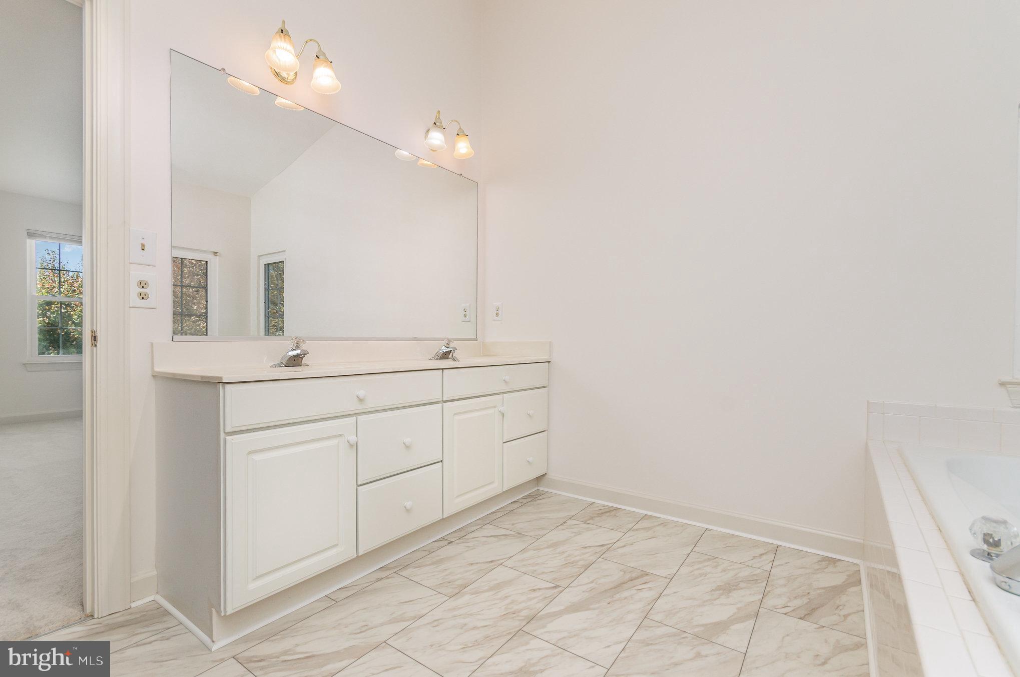 16033 Kings Mountain Road Woodbridge, VA 22191 - Photo 26 of 46 Primary Bathroom