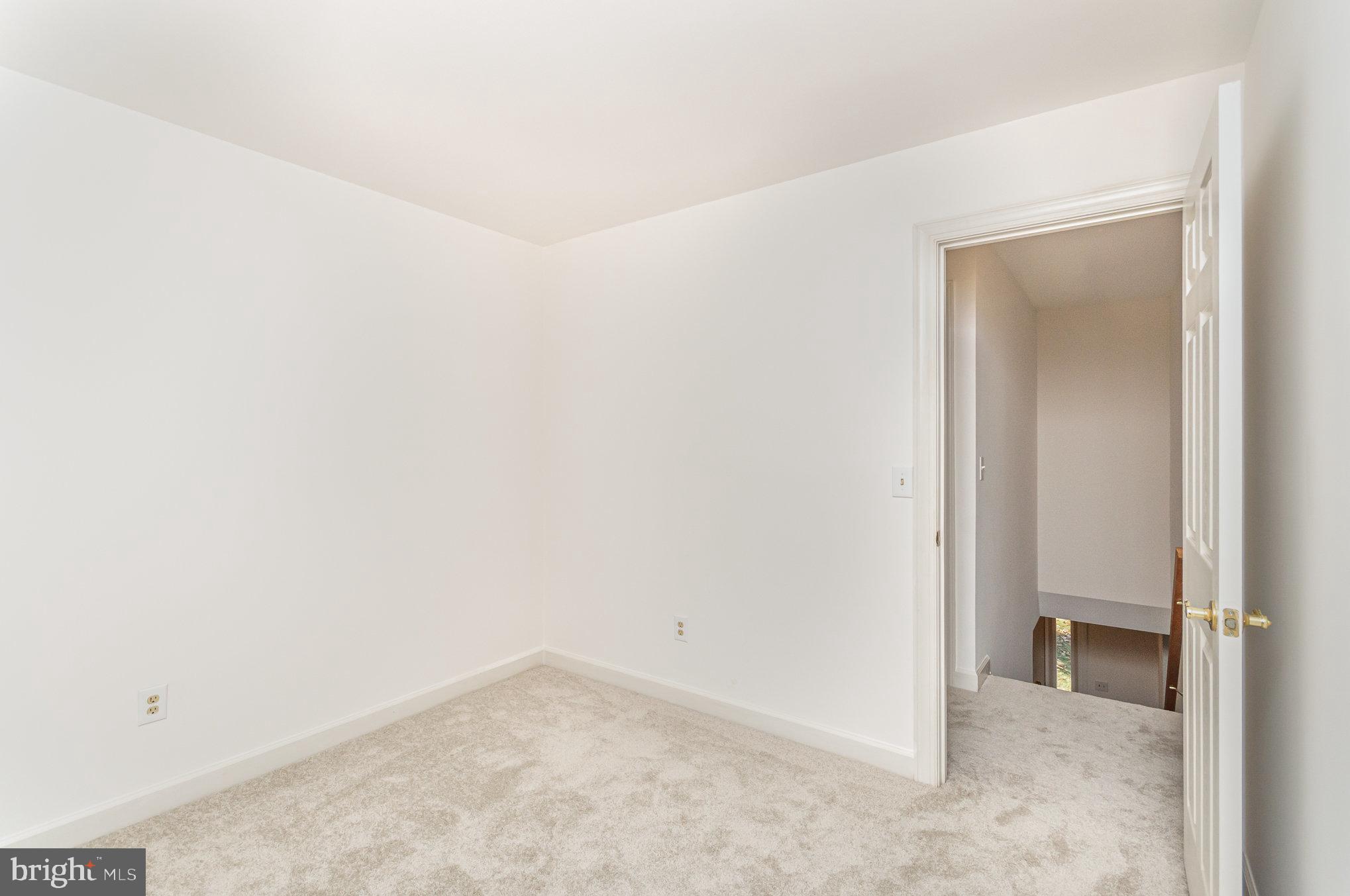 16033 Kings Mountain Road Woodbridge, VA 22191 - Photo 34 of 46 1st bedroom that overlooks the backyard