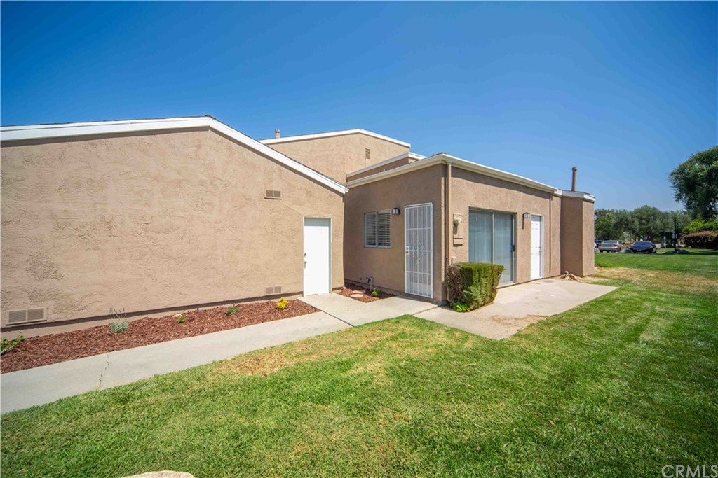 44554 La Paz Road Temecula, CA 92592 - Photo 2 of 21