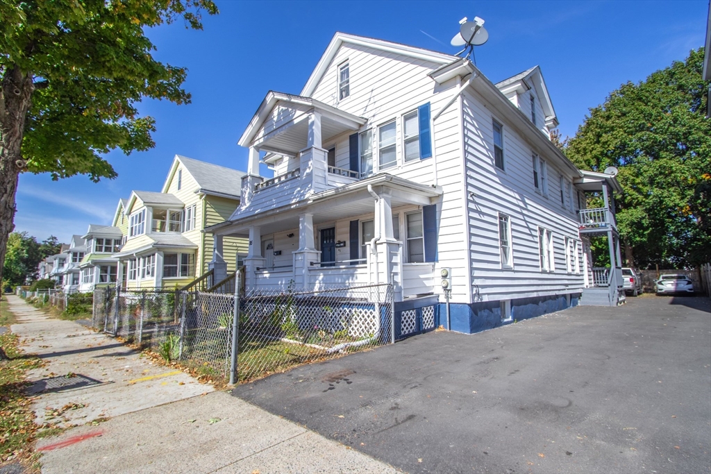 85-87 Mooreland Street Springfield, MA 01104 - Photo 2 of 16 Gallery Image 2