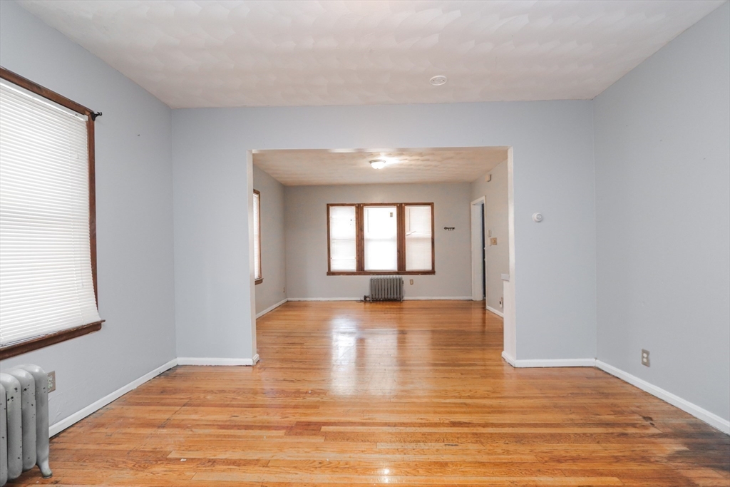 85-87 Mooreland Street Springfield, MA 01104 - Photo 6 of 16 Gallery Image 6
