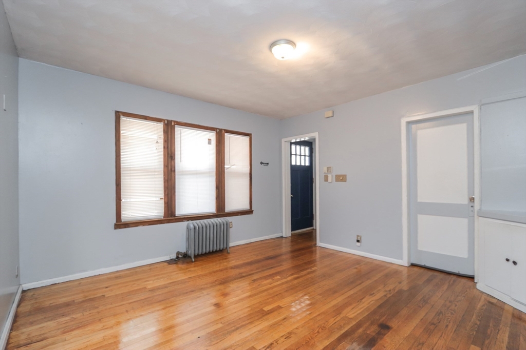 85-87 Mooreland Street Springfield, MA 01104 - Photo 7 of 16 Gallery Image 7