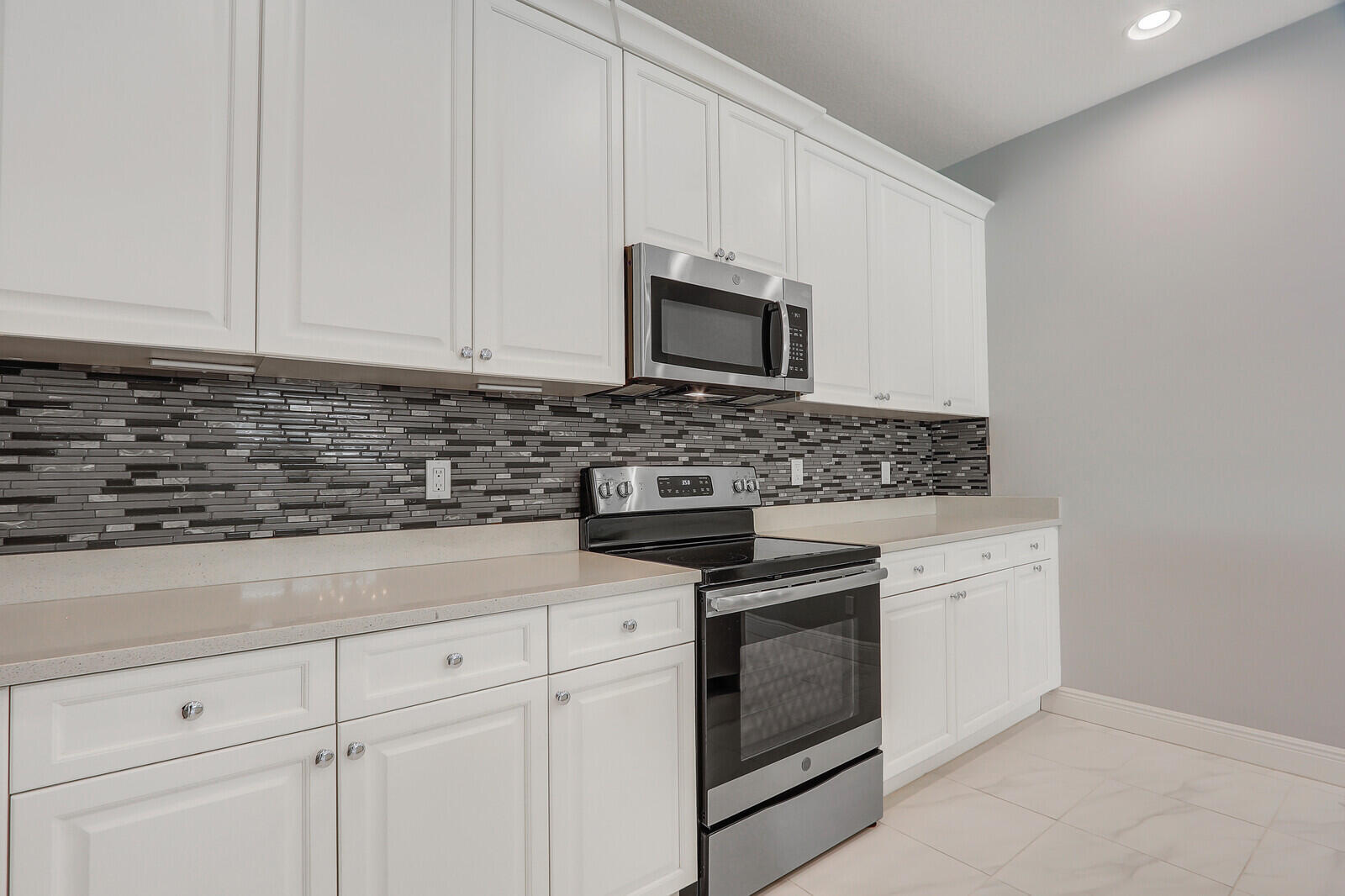 21026 Southwest Modena Way Port St. Lucie, FL 34986 - Photo 17 of 57 17_image_17_mls