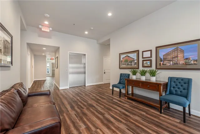 $1,050 | 401 North Main Street, Unit 204, Bryan, TX 77803