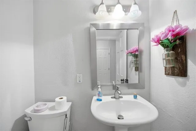 $295,000 | 115 Winding River Drive, Unit B, Atlanta, GA 30350