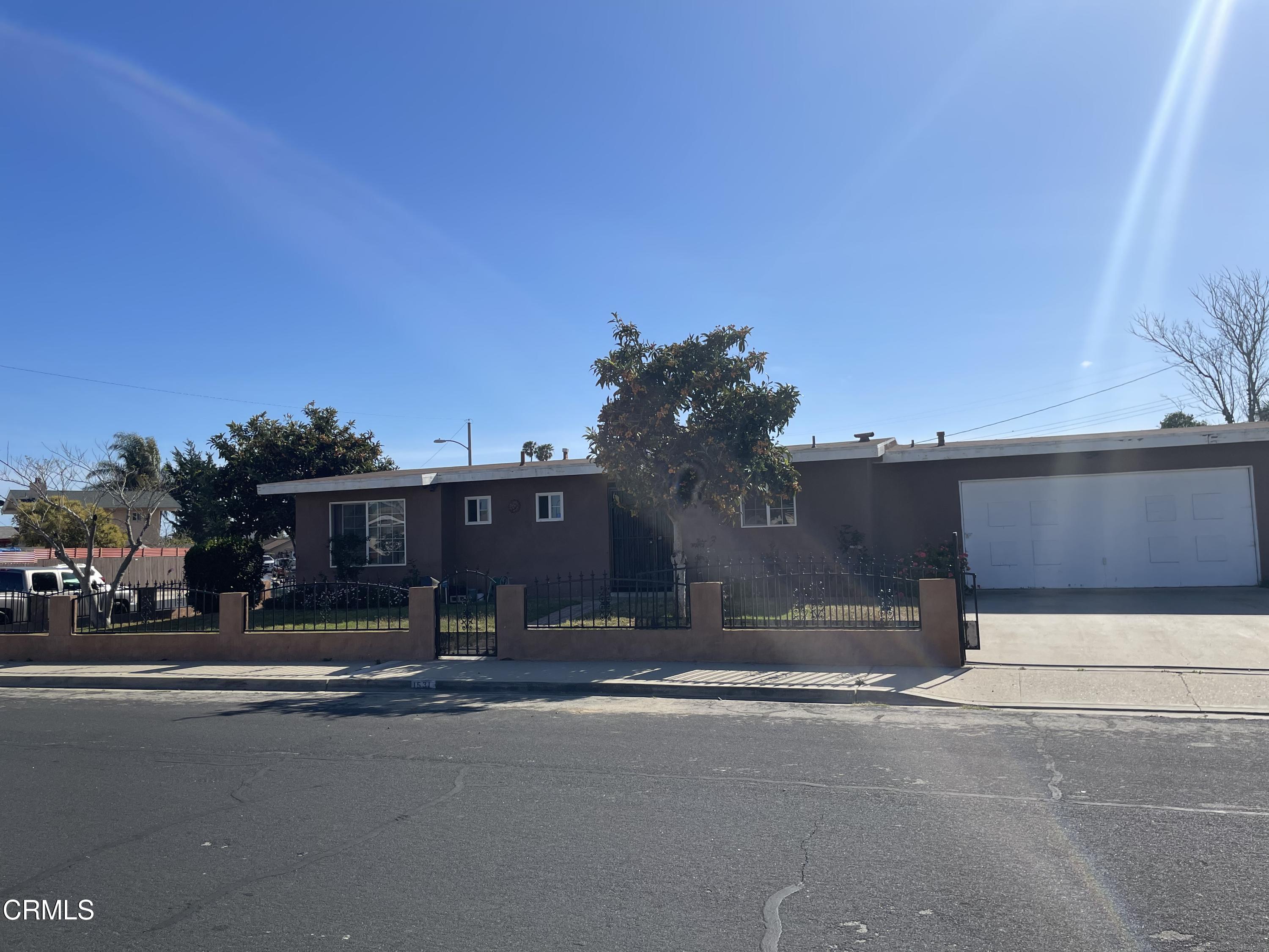 1531 Rialto Street Oxnard, CA 93035 - Photo 1 of 5 IMG_6318