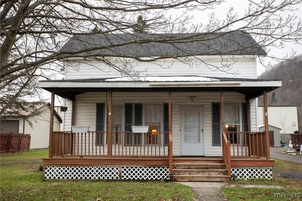$294,900 | 22 Mill Street, Ellicottville, NY 14731