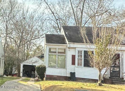 1215 Lawnview Place Jackson, MS 39203 - Photo 2 of 2 2