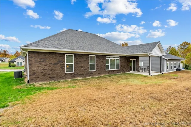 $319,013 | 721 TCB Boulevard, Memphis, IN 47143