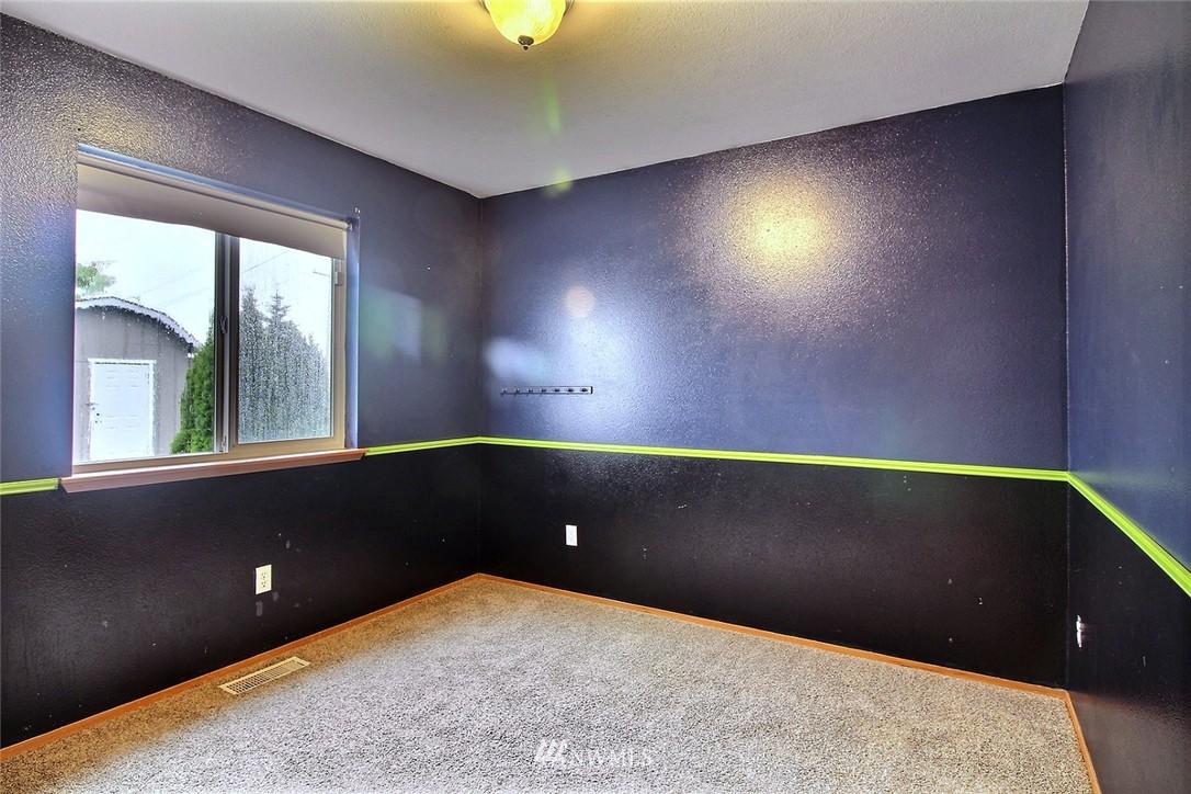 18310 Guava Street Southwest Rochester, WA 98579 - Photo 11 of 19