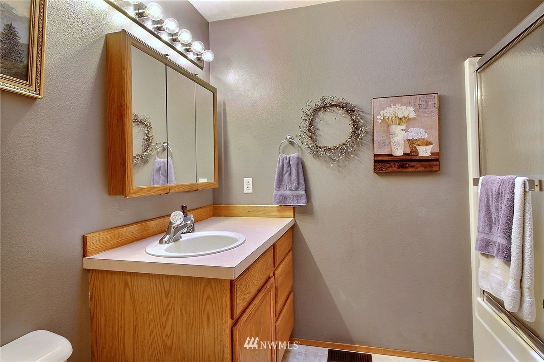 18310 Guava Street Southwest Rochester, WA 98579 - Photo 12 of 19