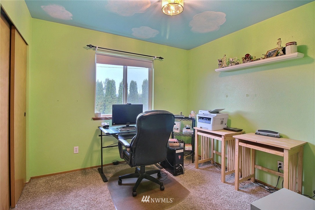 18310 Guava Street Southwest Rochester, WA 98579 - Photo 10 of 19
