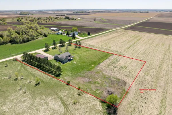 $575,000 | 24215 Joan Avenue, Hampton, MN 55031
