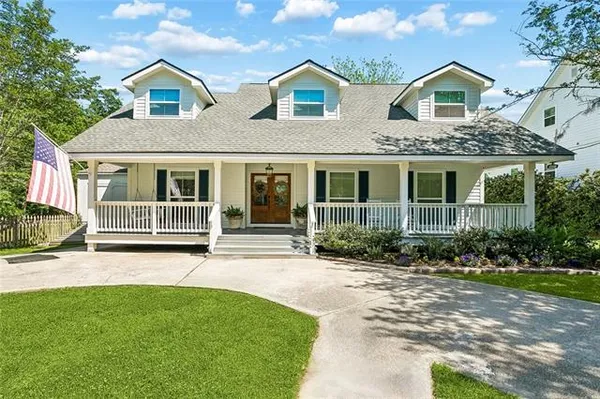 $749,000 | 335 Lafayette Street, Mandeville, LA 70448