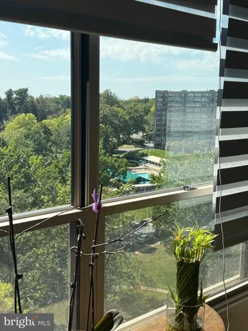 $350,000 | 1001 City Avenue, Unit E1129, Wynnewood, PA 19096