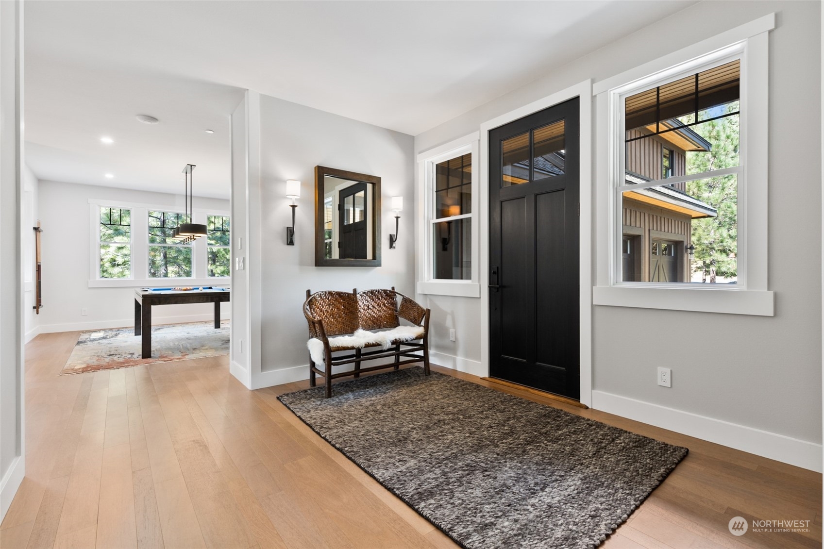 677 Larkspur Loop Cle Elum, WA 98922 - Photo 4 of 38 a living room with furniture rug and window