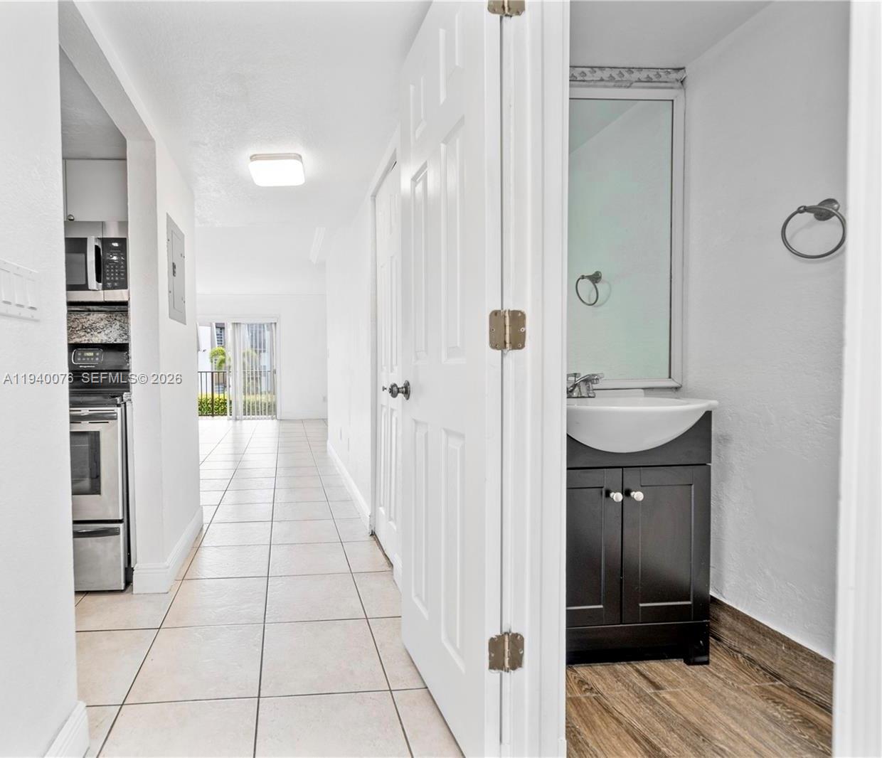 8650 Southwest 109th Avenue, Unit 3230 Miami, FL 33173 - Photo 4 of 39