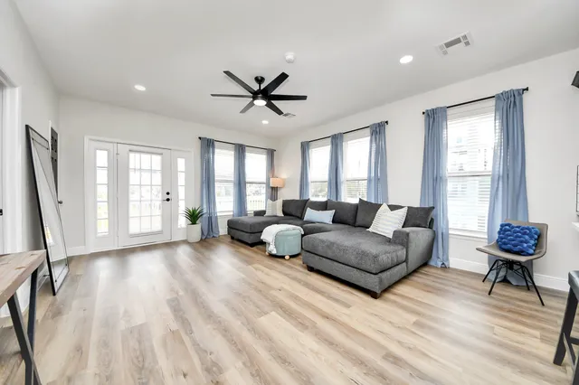 $6,500 | 710 Kipp Avenue, Kemah, TX 77565