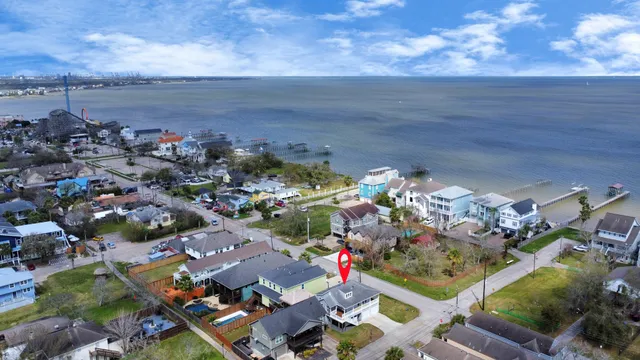 $6,500 | 710 Kipp Avenue, Kemah, TX 77565