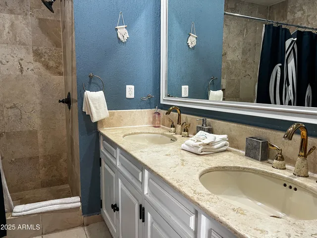 a close view of sink and tap