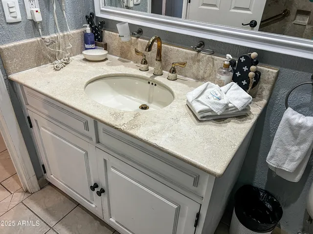 an aerial view of a house having yard swimming pool and outdoor seating