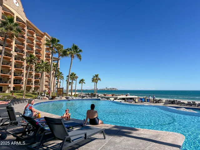 $375,000 | 904 East Sonoran Sea Beach