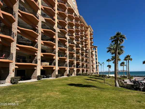 $345,000 | 904 East Sonoran Sea Beach