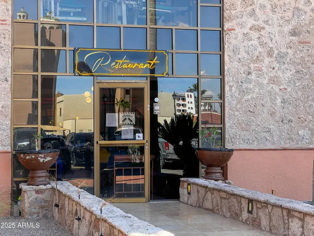 $375,000 | 904 East Sonoran Sea Beach