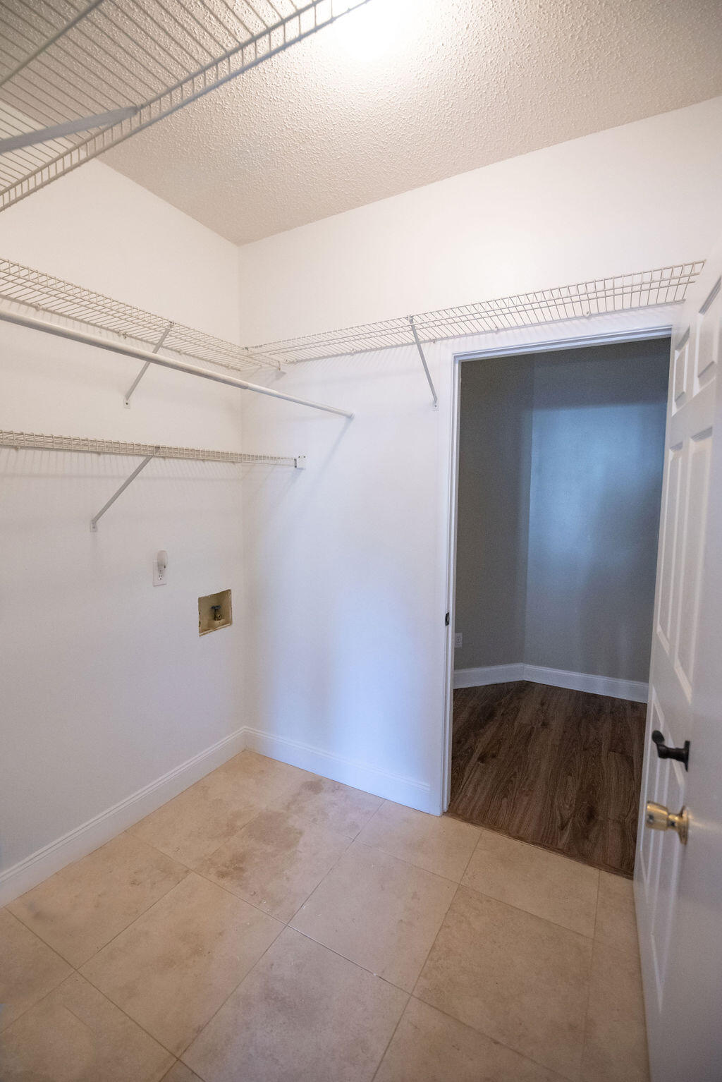 4565 Parkwood Court Niceville, FL 32578 - Photo 29 of 48 a view of a small space