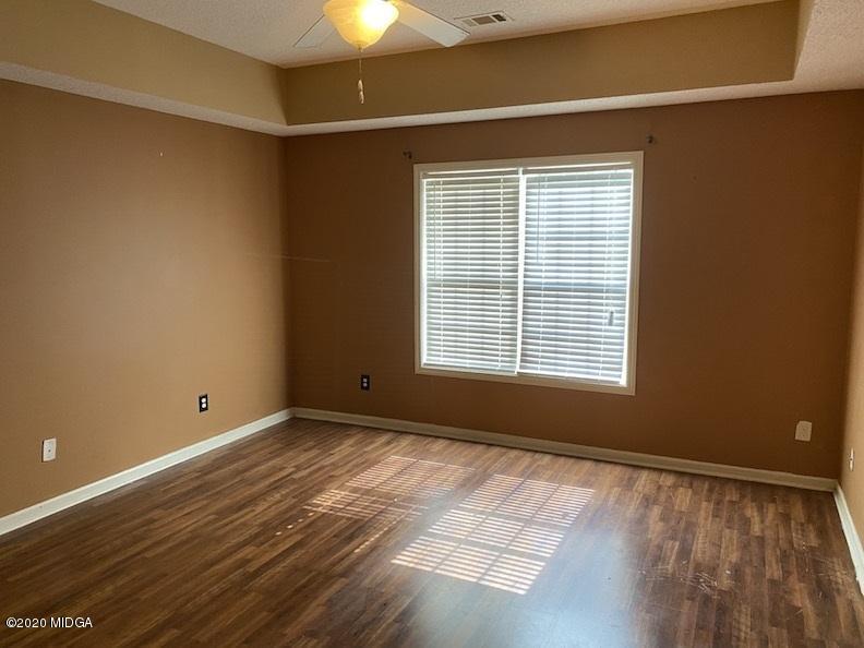 112 Crystal Ridge Circle Byron, GA 31008 - Photo 4 of 11 crystal master bedroom