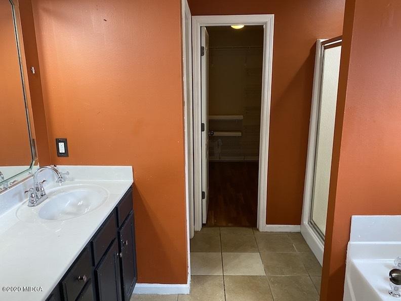 112 Crystal Ridge Circle Byron, GA 31008 - Photo 5 of 11 crystal master bath