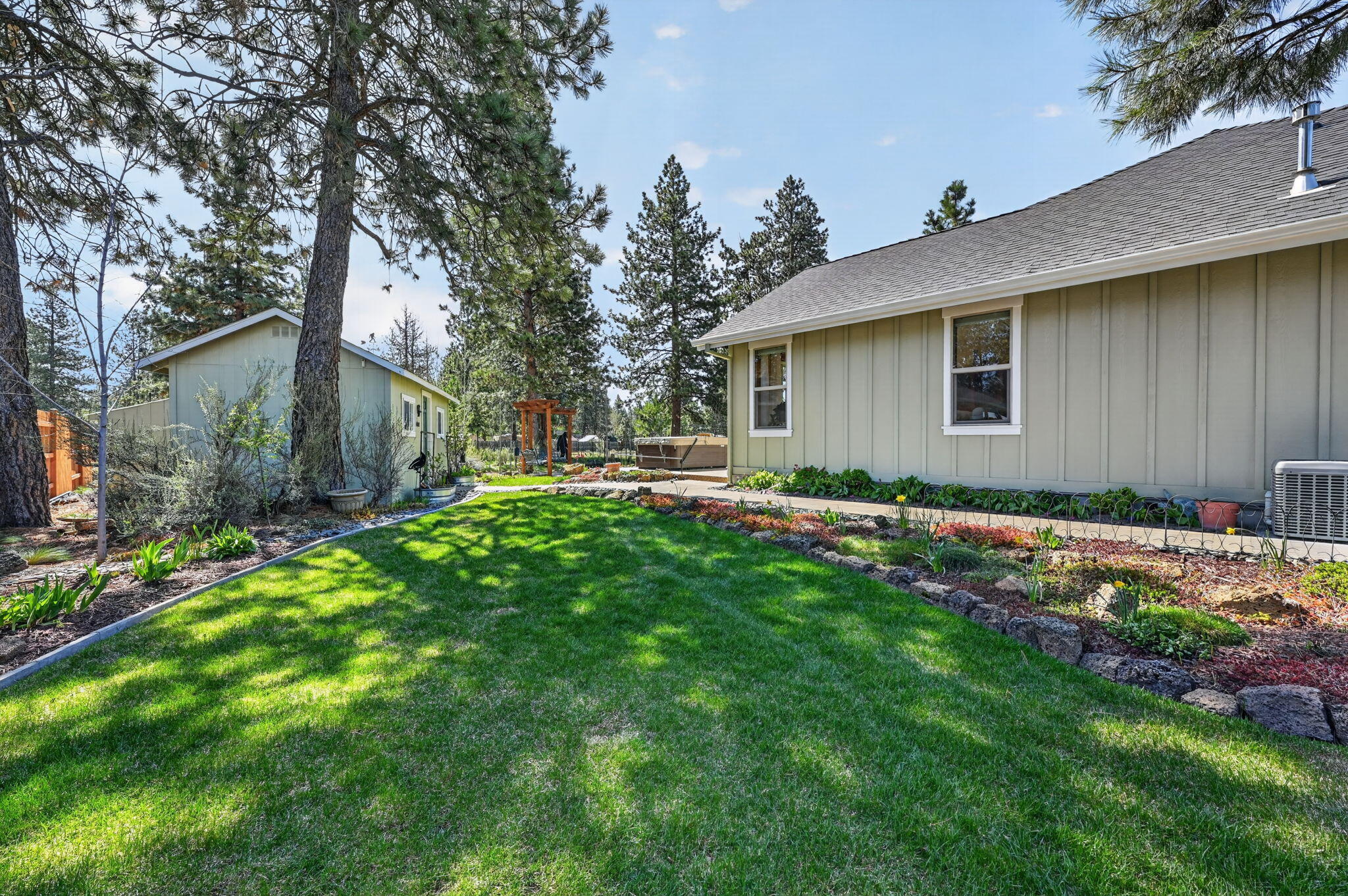 19563 Apache Road Bend, OR 97702 - Photo 40 of 60 19563-Apache-Road-Bend-OR-97702114