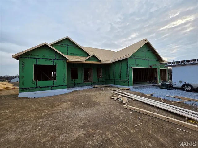 $635,000 | 433 Briarberry Drive, Shiloh, IL 62221