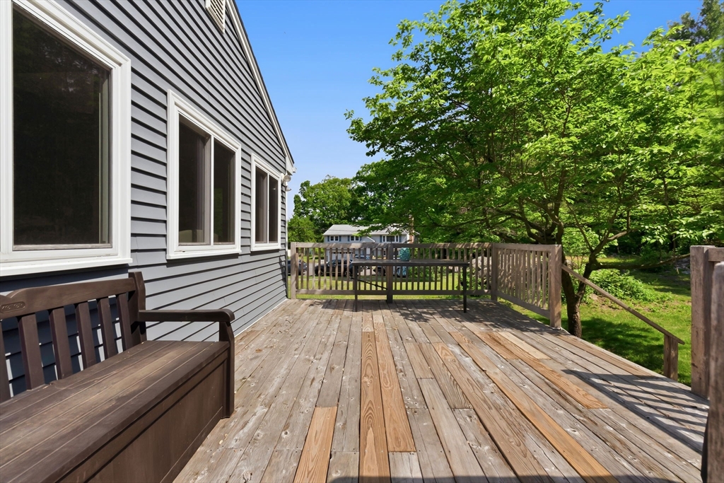79 Martin Road Reading, MA 01867 - Photo 34 of 42