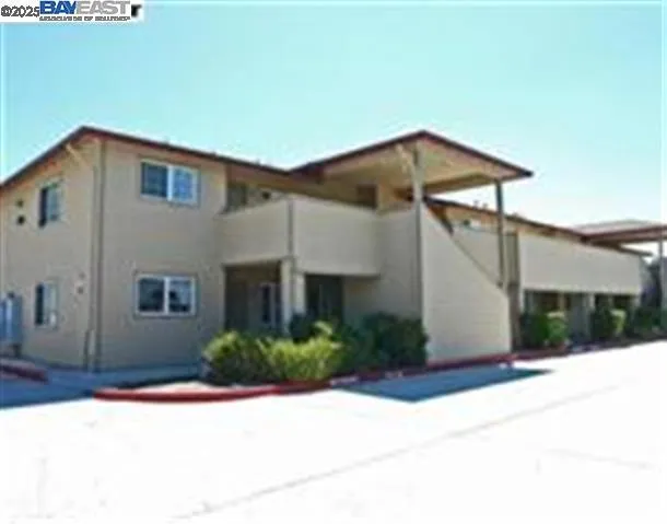 $2,495 | 2255 Chestnut Street, Livermore, CA 94551