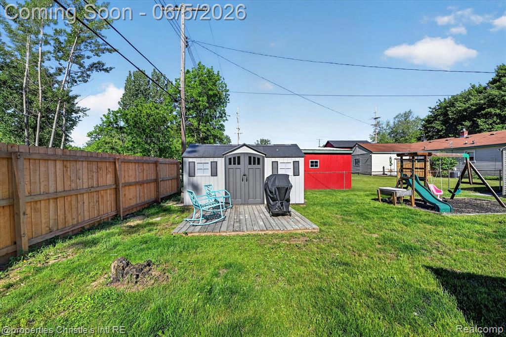 39185 Chase Street Romulus, MI 48174 - Photo 26 of 34