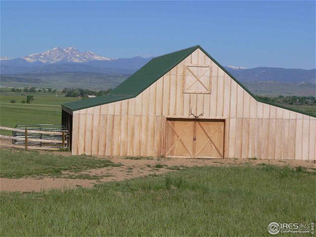 14937 East County Road Longmont, CO 80504 - Photo 4 of 12 Barn