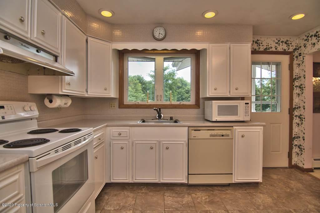 208 Mosswood Road Moscow, PA 18444 - Photo 20 of 65 Gallery Image 20