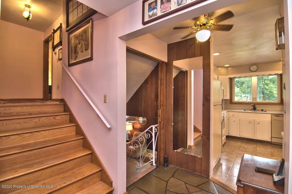 208 Mosswood Road Moscow, PA 18444 - Photo 6 of 65 Gallery Image 6