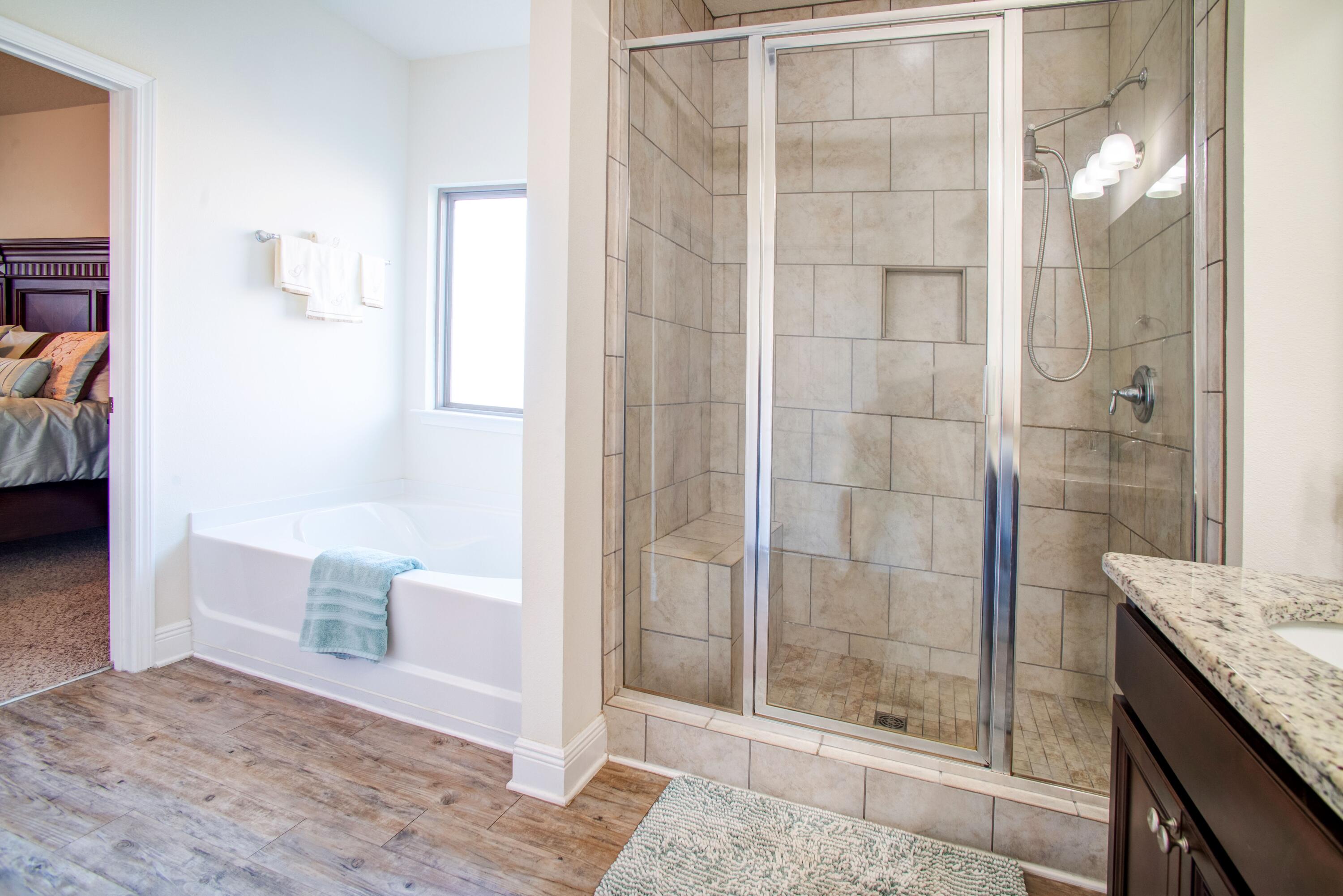 434 Chickadee Street Crestview, FL 32539 - Photo 17 of 38 Master Bath Showe and Tub